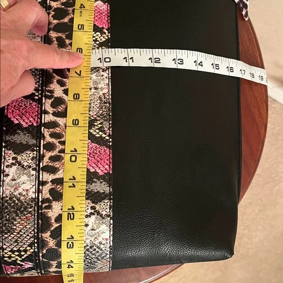 Betsey Johnson Black Tote Bag Leopard & Snake Print Stripe with Bow- EUC - Picture 11 of 16